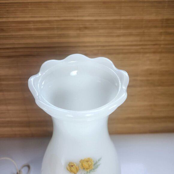 Hurricane Lamp Vintage Electric White Milk Glass Floral Tabletop or Bedside Lamp - Picture 4 of 10